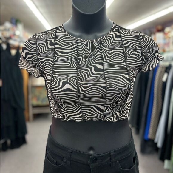 Divided ladies S black/white crop top - Picture 1 of 6
